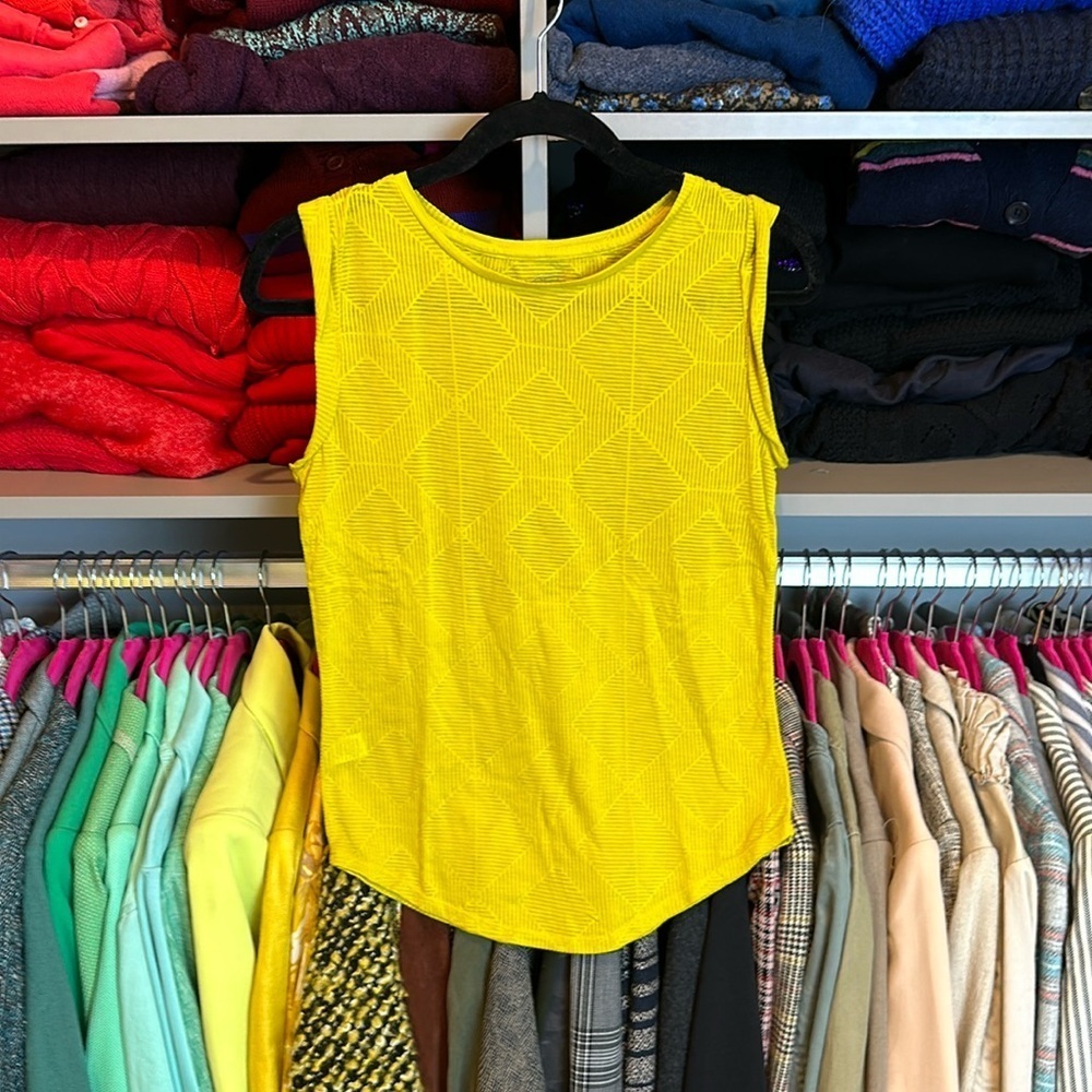 Loft chartreuse sleeveless scoop neck top size XS​